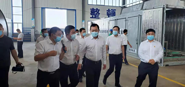 朝陽市委副書記、市長謝衛(wèi)東蒞臨一諾環(huán)保產(chǎn)業(yè)園考察并指導(dǎo)工作